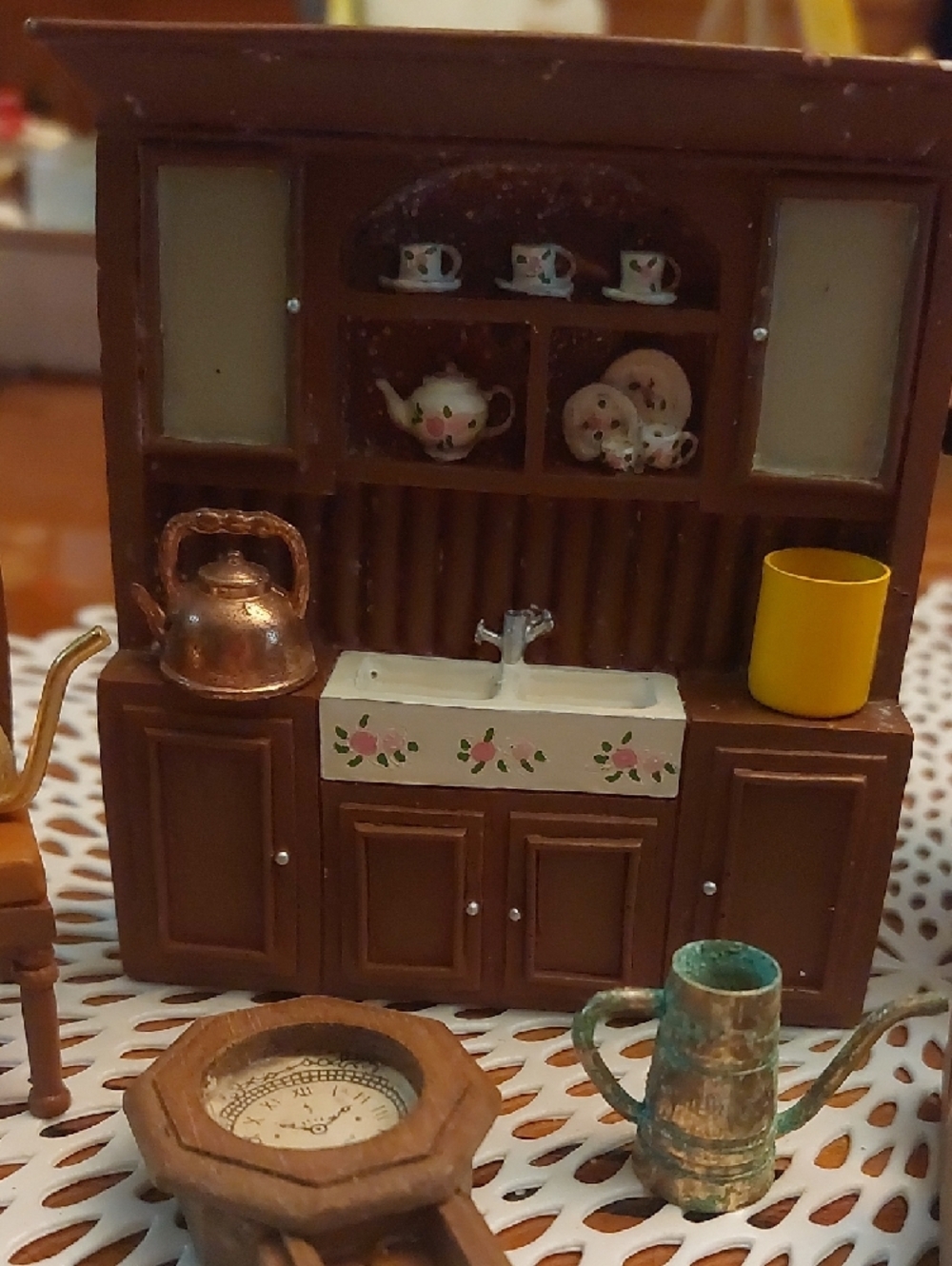 Miniature Dollhouse Furniture Set - Brown - Picture 2 of 13